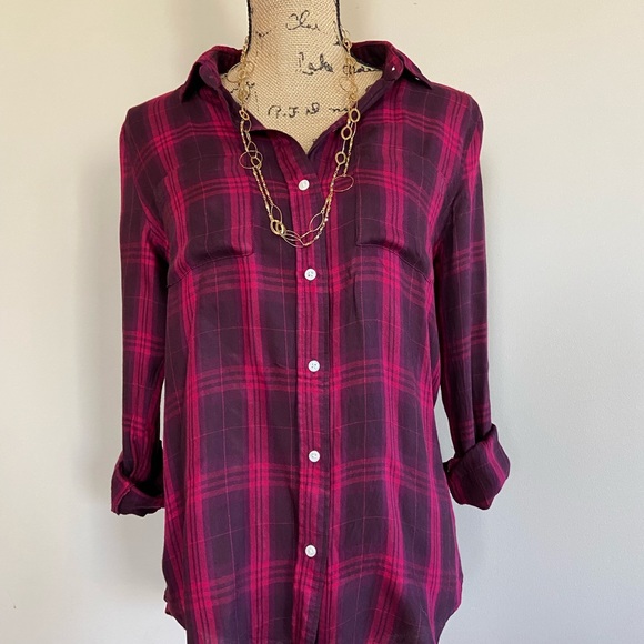 •Banana Republic•boyfriend fit plaid button top - Picture 2 of 8